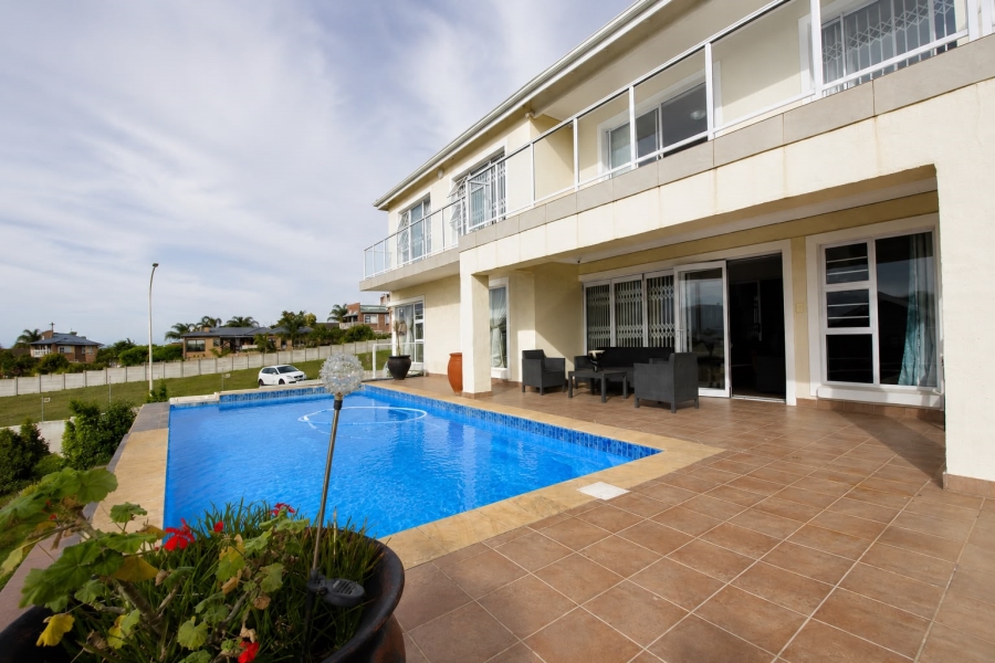3 Bedroom Property for Sale in Wavecrest Eastern Cape
